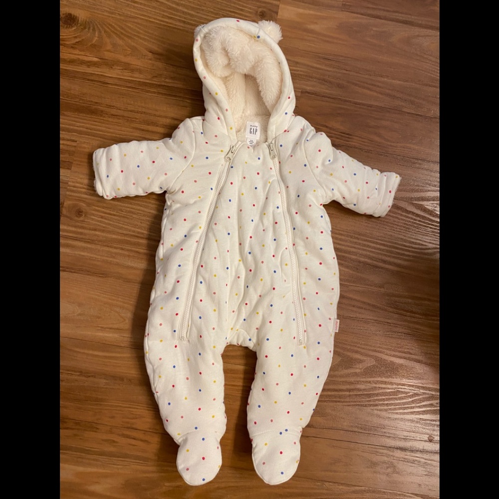 GAP BABY BUNTING SUIT size 0 - 3 months